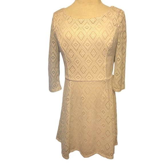 Lily Rose Dresses & Skirts - Lily Rose Bateau Neck Low-Back Dress Fit & Flared Ivory Lace Over Cream Size Sm